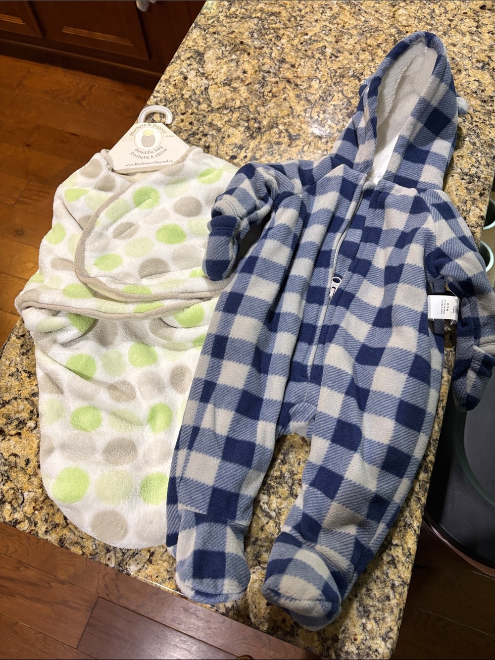 0-3 months - old navy fleece winter and swaddle bag NWT